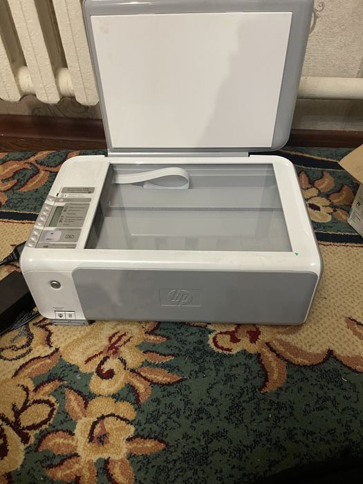 Срочно продаю Принтер Hp ,работает,не пользавались