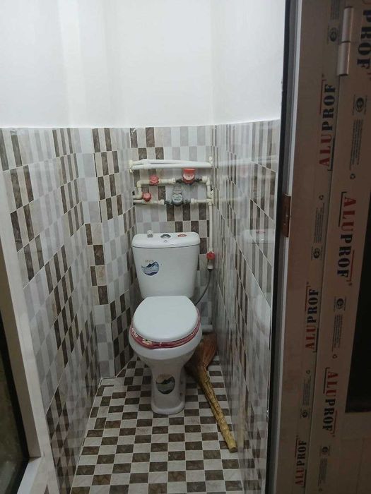 Продаётся 2х комн квартира на 3 этаже Ор-р Рыбожарка