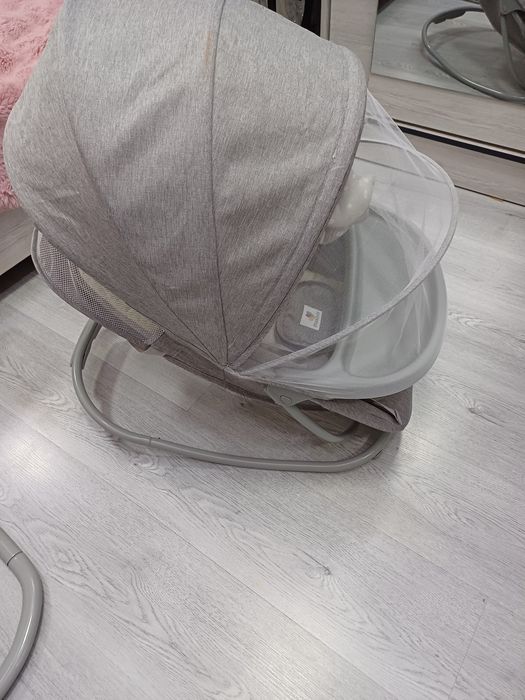 Продаётся фирменный электронная люлька шезлонг 3в1