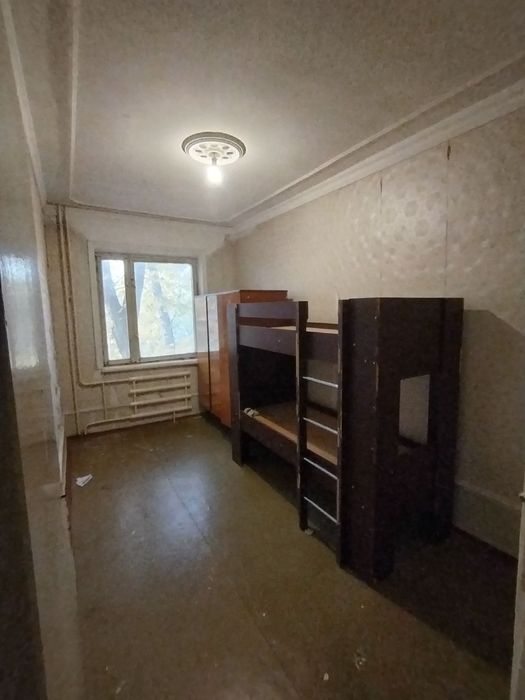 Чирчик ш. Центральный бозор 4х/3/4 100 м²