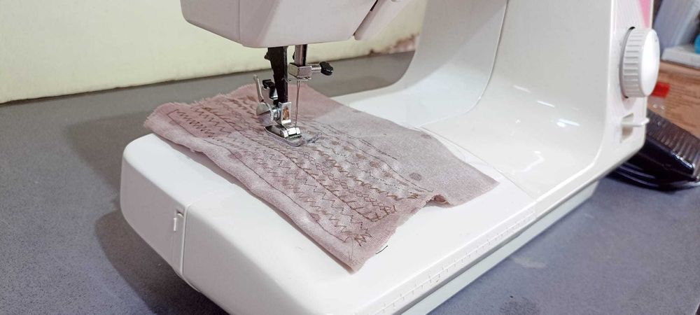 Masina de cusut electrica Privileg  potrivita pentru incepatori