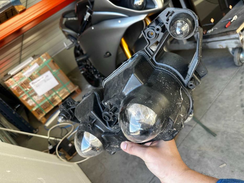 Нови фарове за Yamaha R1 2009