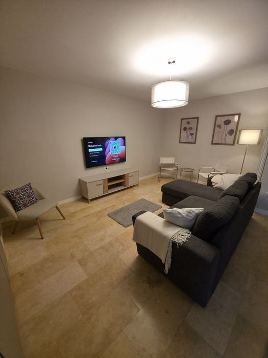 Apartament cu 2 camere, complet mobilat și utilat, de închiriat pe termen lung – Mamaia Nord