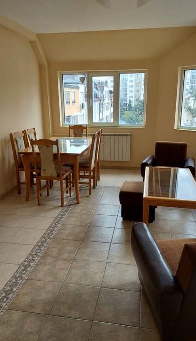 Дава се под наем Тристаен апартамент в София, Белите брези - 100 кв.м за 600 € - Снимка #1