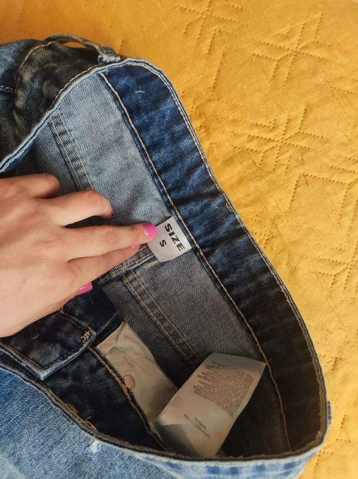 Продавам Дънкова пола