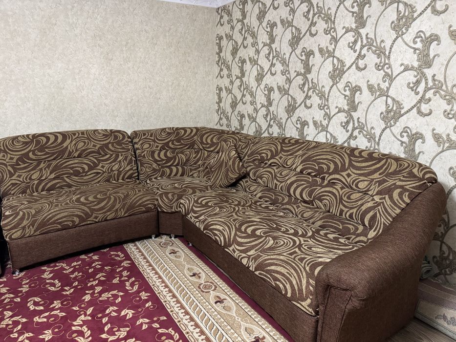 Г образный диван