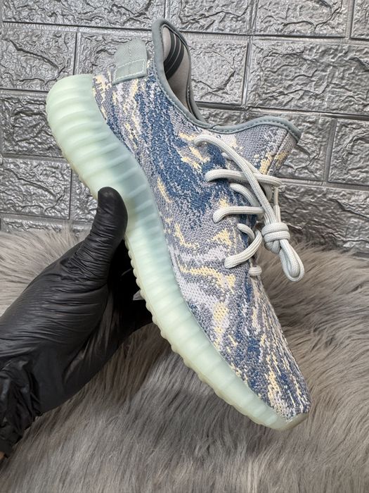 Yeezy 350 v2 Frost