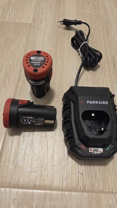 2 x Acumulatori + incarcator  parkside 12v