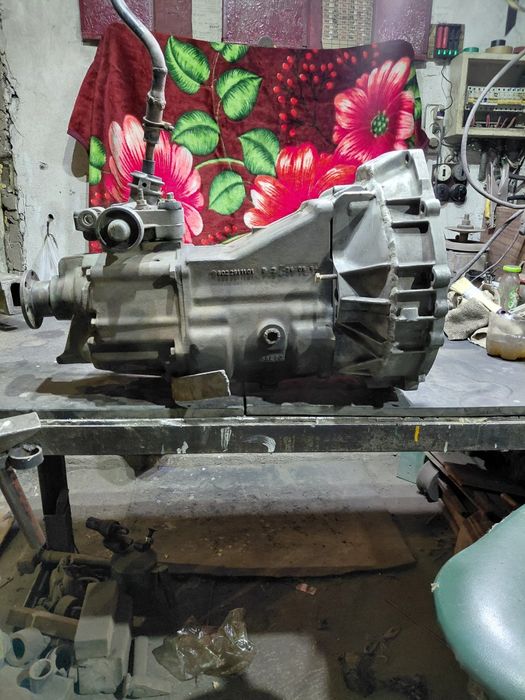 Продам КПП 711.113 мерседес 207D,208D,210D