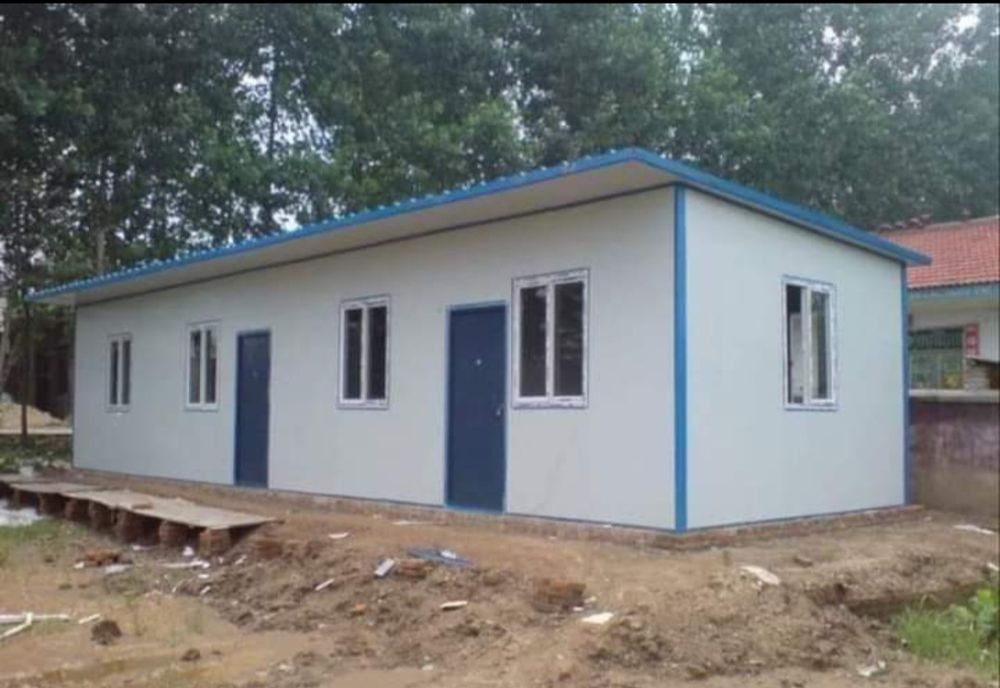 Vindem case din panouri sandwich