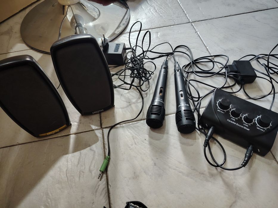 Миксер с два микрофона