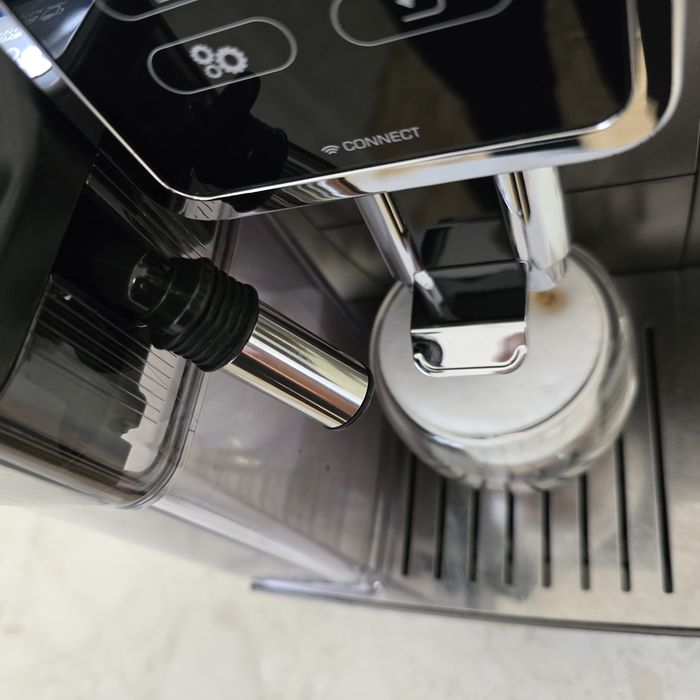 Delonghi Делонги Dinamica Plus Wi-Fi Connect с гаранция и сервиз

6 МЕСЕЦА ГАРАНЦИЯ | ВИДЕО НА РЕАЛНАТА МАШИНА | ПРЯСНО ИЗПЕЧЕНО КАФЕ KOFEIN + ПОДАРЪК