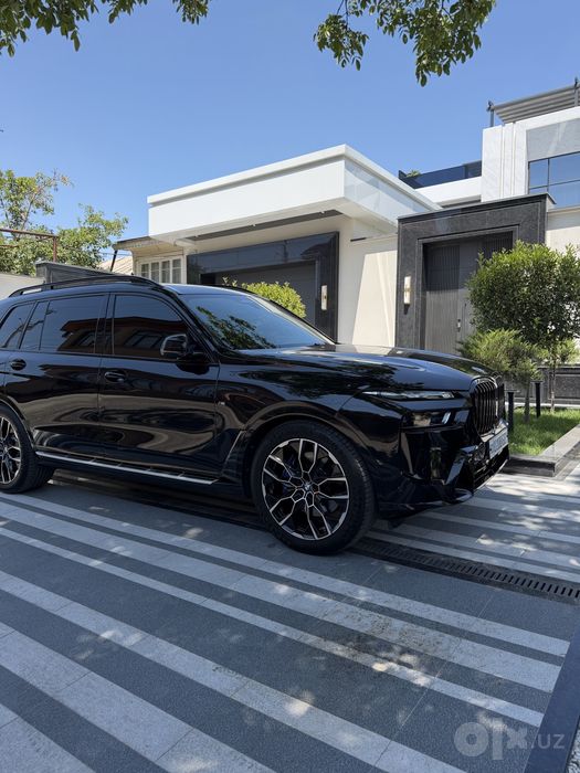 BMW x7 2023,24 40i