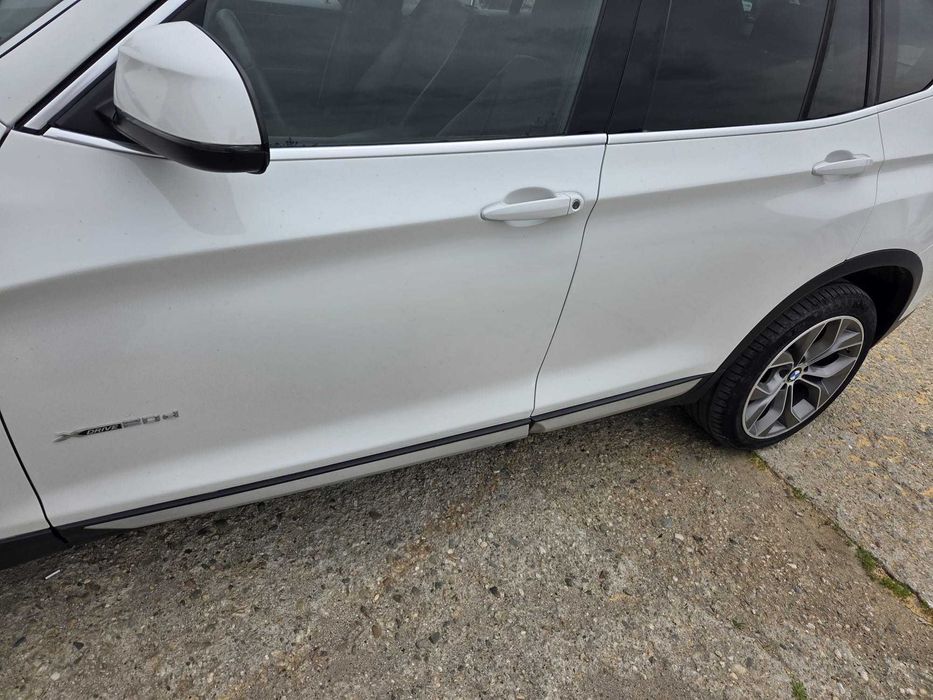 Usa stanga fata spate BMW X3 F25 xline facelift LCI culoare alpinweiss 300 alpin weiss 300