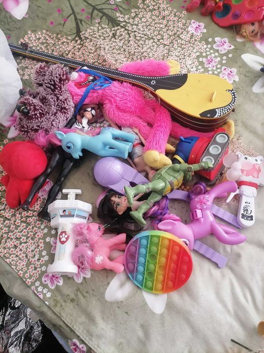 Пакет игрушек за 1500 тг