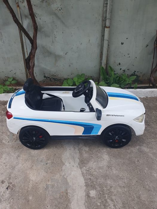 Masinuta electrica BMW M4