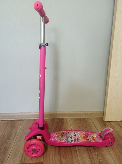 Самакат для девочки.