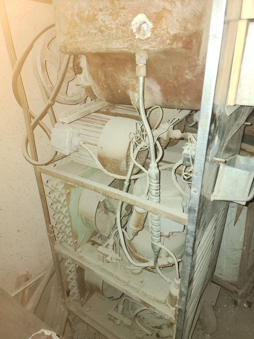 Фрезер з ФАЗ иккита матор иккита компрессор 10 милион