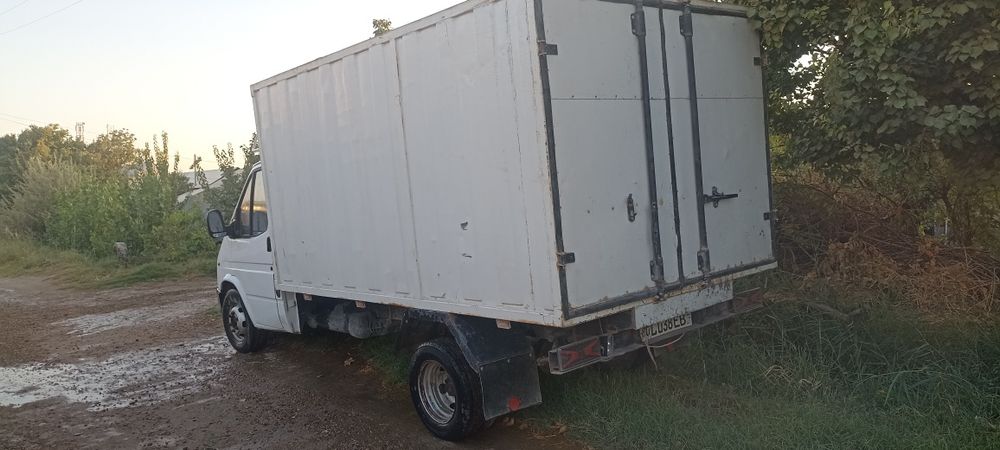 Ford tranzit sotiladi
