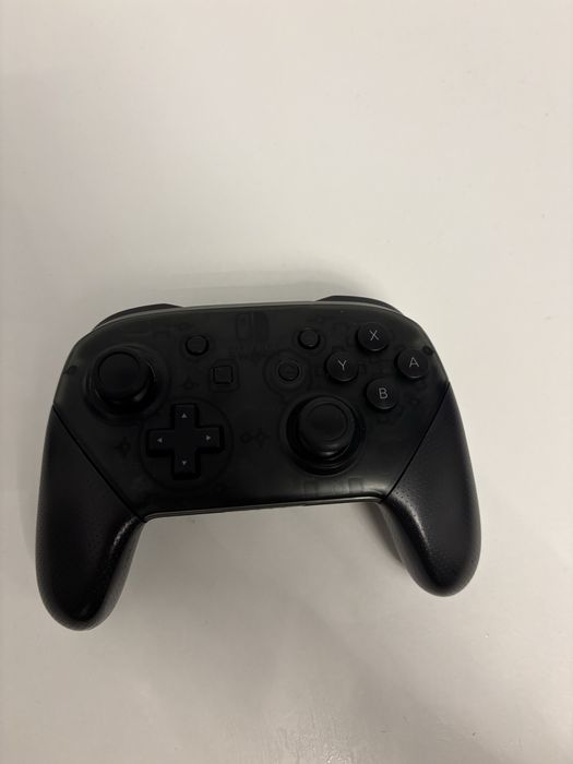 Nintendo Switch + Pro Controller + Card 256GB + Accesorii complete