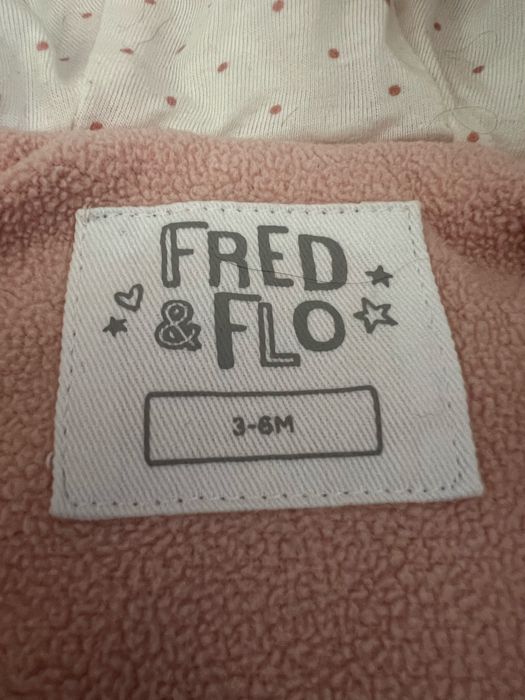 Космонавт на анлийска марка Fred&Flo