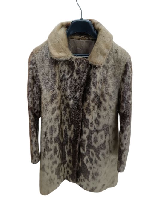 Vând haină de blană naturală /focă.