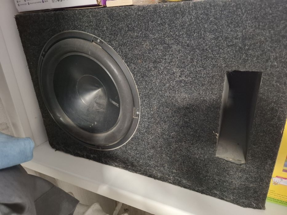 Продам сабвуфер с усилителем