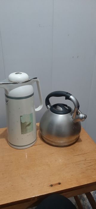 Термос и Чайник продаётся в отличном состоянии.