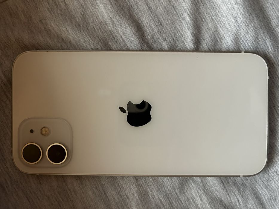 Айфон 12 белый цвет