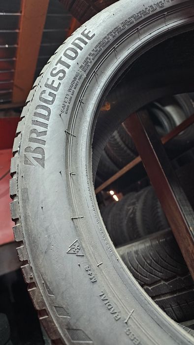 215 50 19 m+s bridgestone allseason