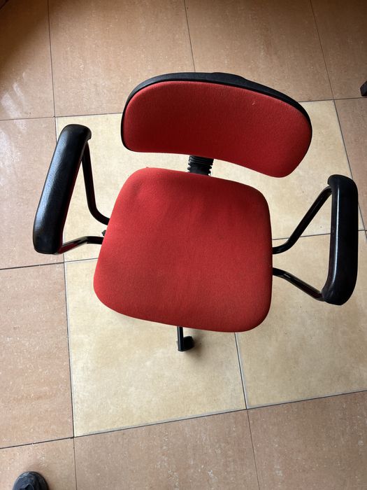 Детски офис стол за бюро