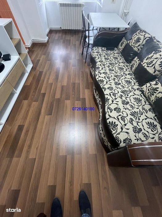 Cet-Garsoniera,balcon etaj 1