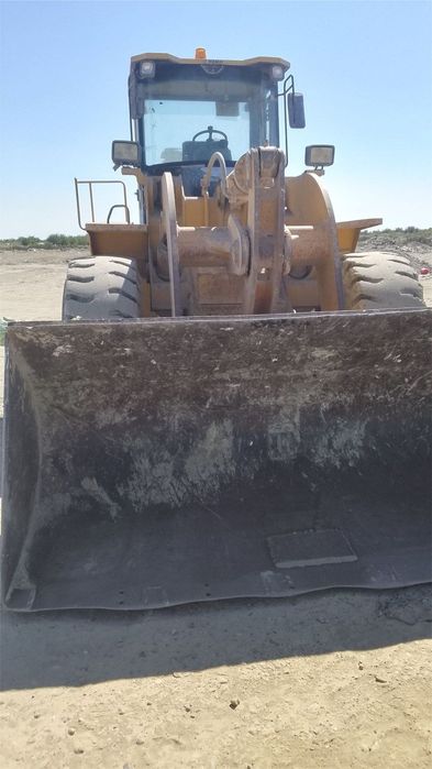 Фронталний погрузчик 3 куб