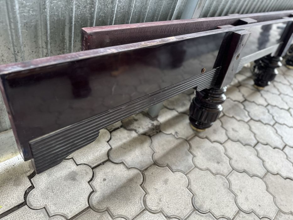 В продаже бильярдный стол