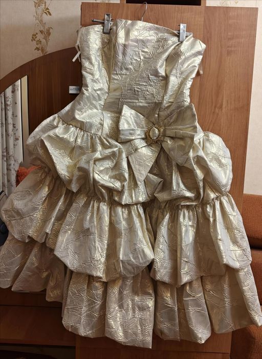 Платье для юной девушки