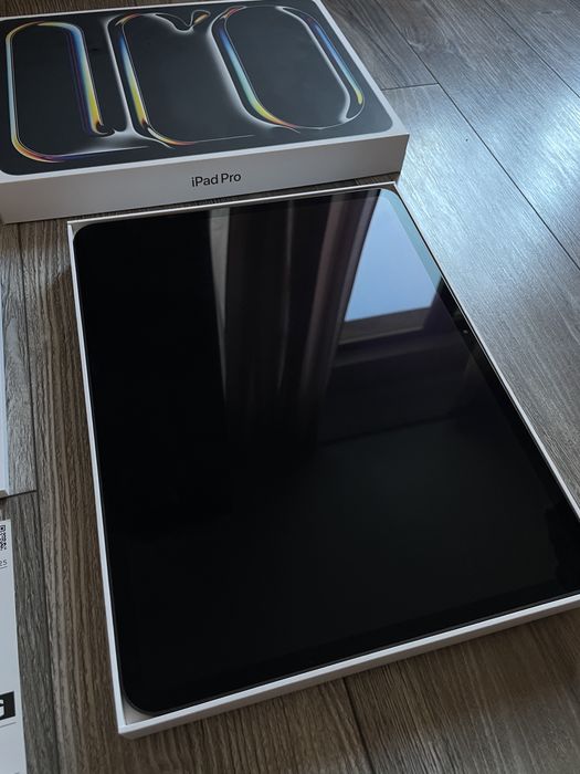 iPad Pro 13” M4 (2024) 512GB Wi-Fi Space Black + Apple Pencil Pro + Застраховка до 09/2027