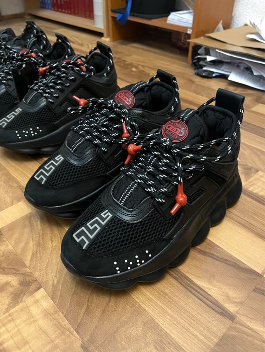 Versace chain reaction black