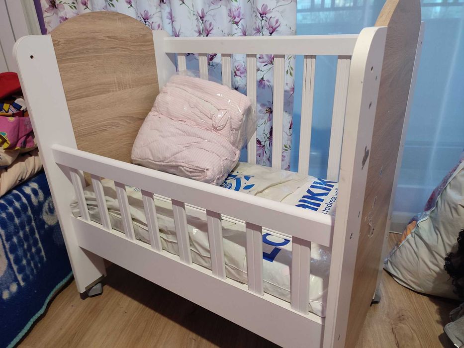 Бебешка кошара размер 50/80 с матрак и спален комплект