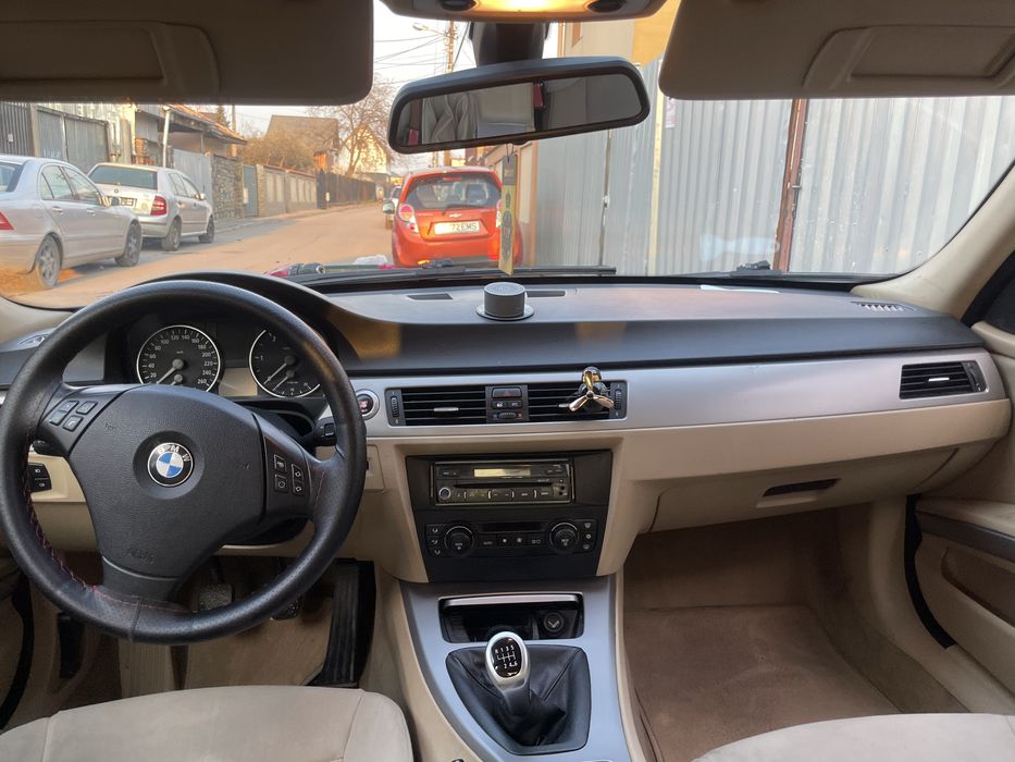 Schimb/vand Bmw e90 tot cu e90 negru ch navigatie