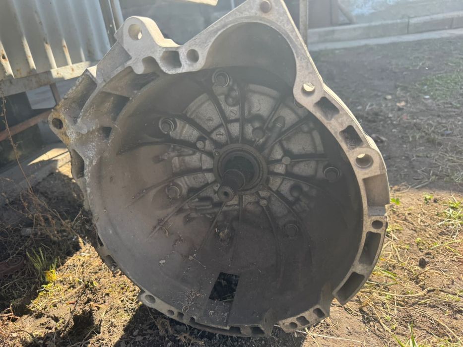 Коробка от бмв e 53