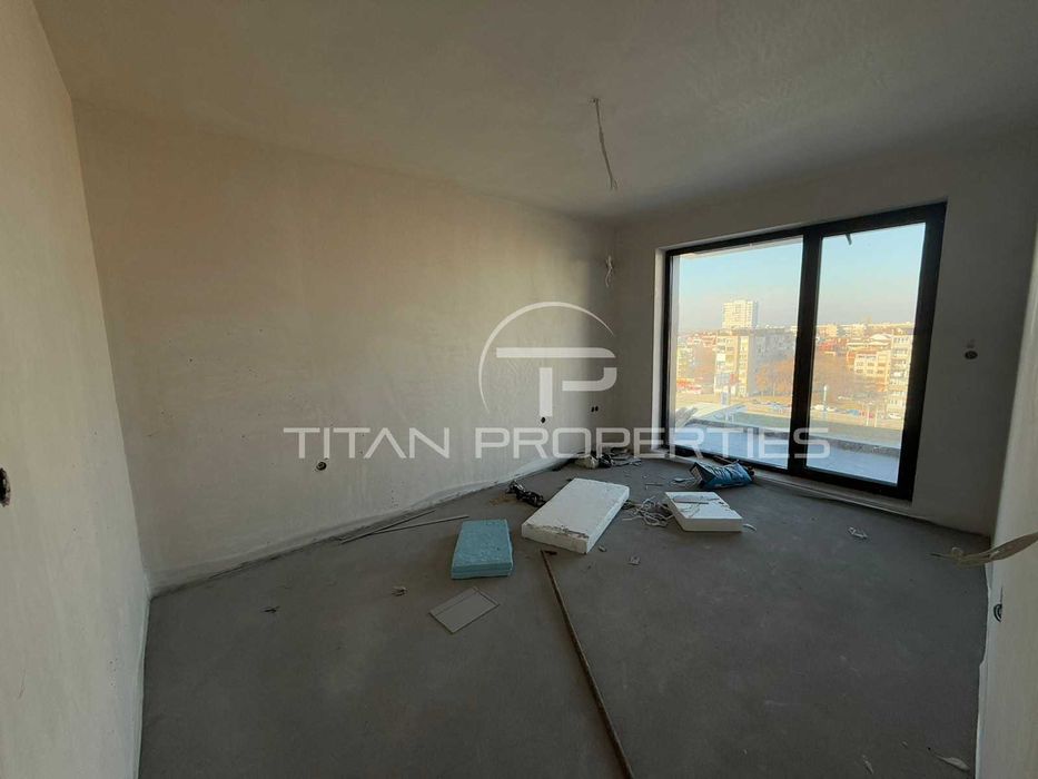 Продава се Тристаен апартамент в Пловдив, Кършияка - 126 кв.м за 1622 €/кв.м - Снимка #1