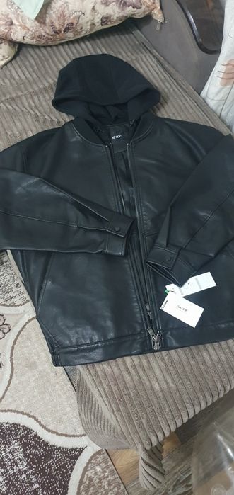 Продам новую фирменную одежду