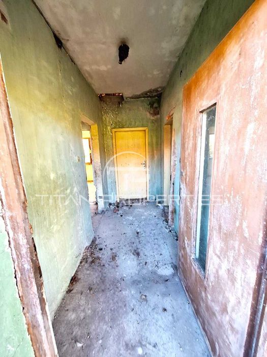 Едноетажна къща в село Беловица