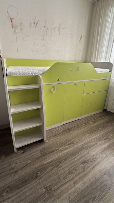 Продам кровать чердак