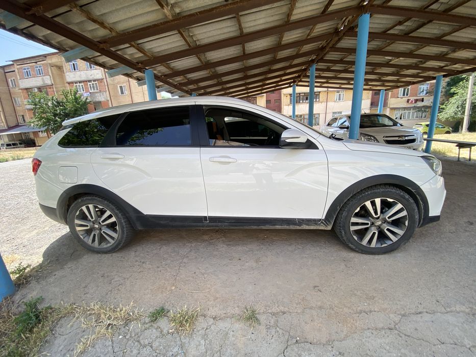 Lada vesta cross