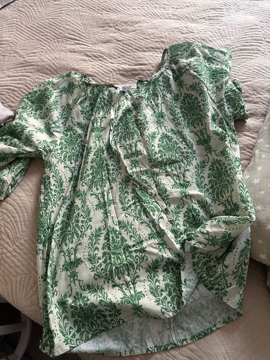 Одежда 52-54 рр отдам даром.