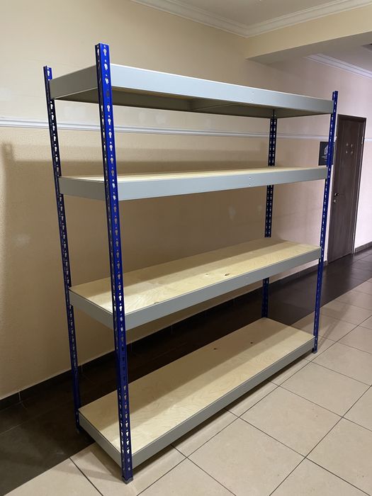 Продам стеллажи средне-грузовые