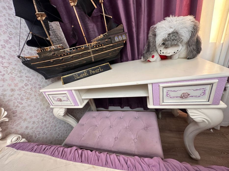 Детскии гарнитур