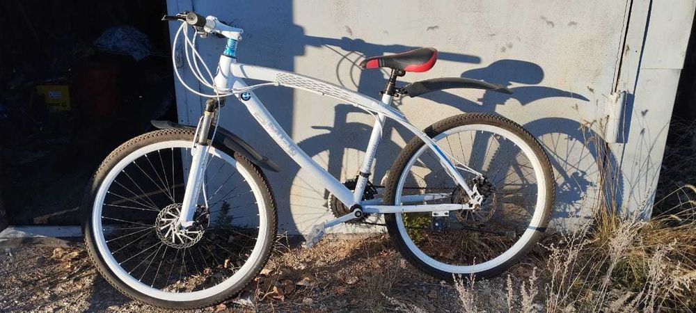 Велосипед BMW в хорошем состояние