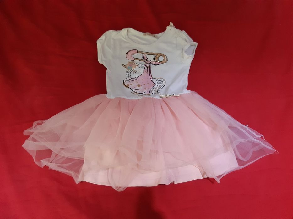 Красива рокля с еднорог